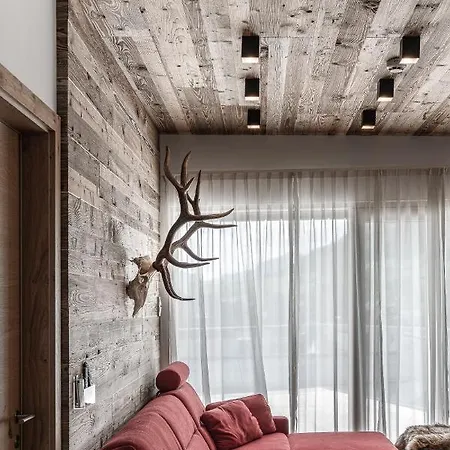 Planai Penthouse Royal דירה